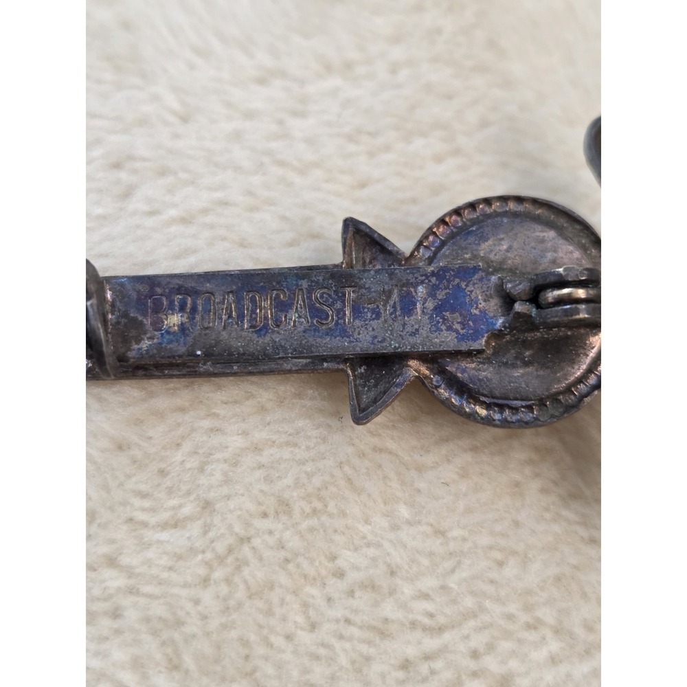 Three Antique Brooch Pins - Picture 4 of 11